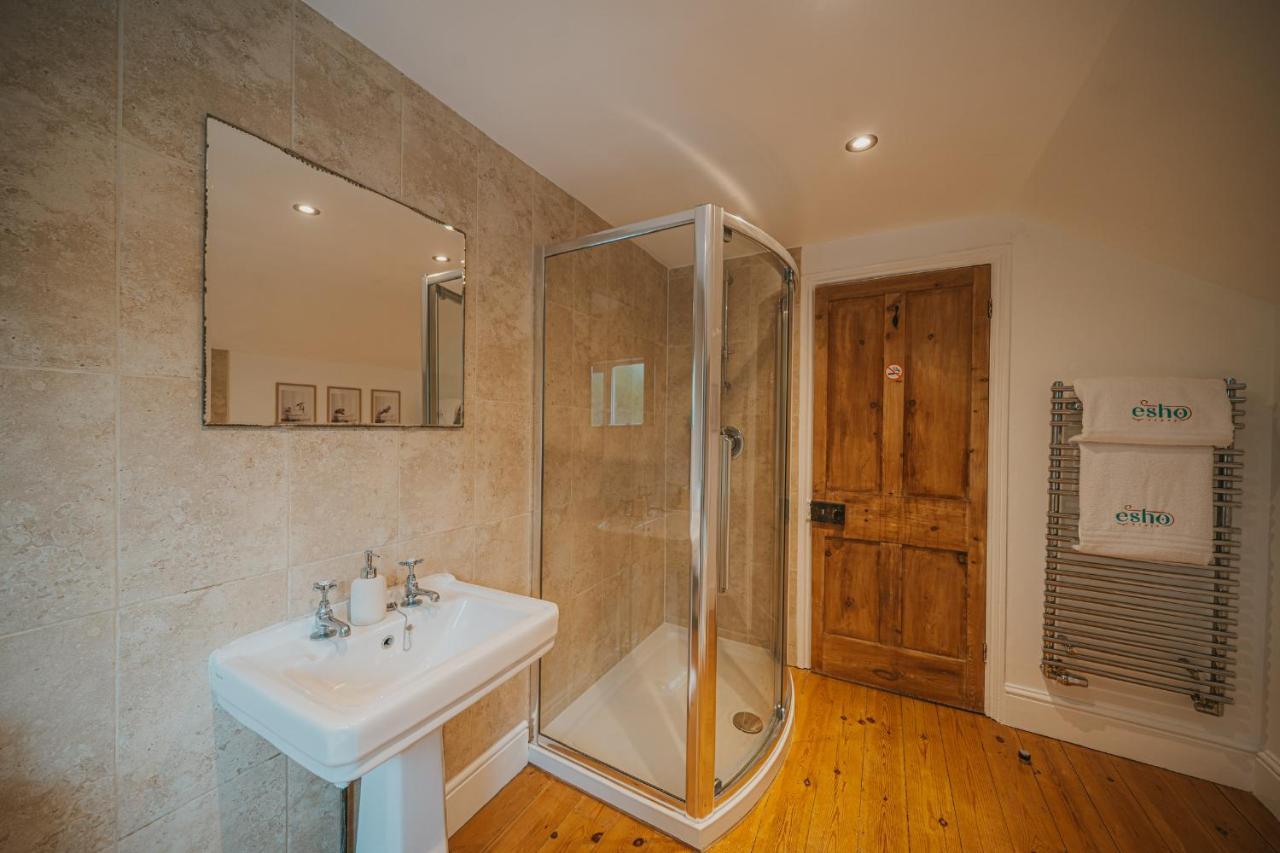 Cotswolds- Homely 2 Bed House With Garden, Wifi - Esho Stays Сайърънсестър Екстериор снимка